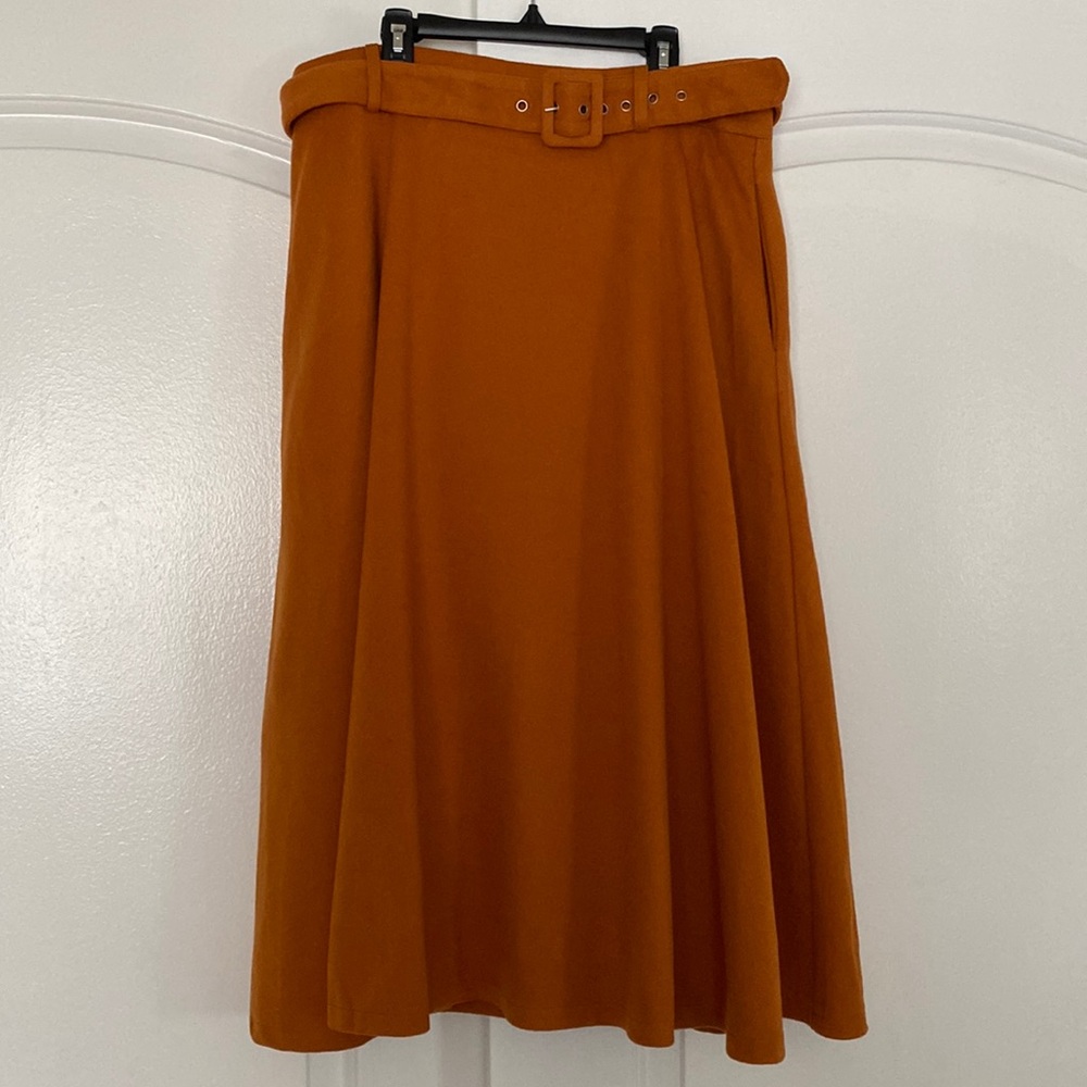 Circle shirt with pockets!